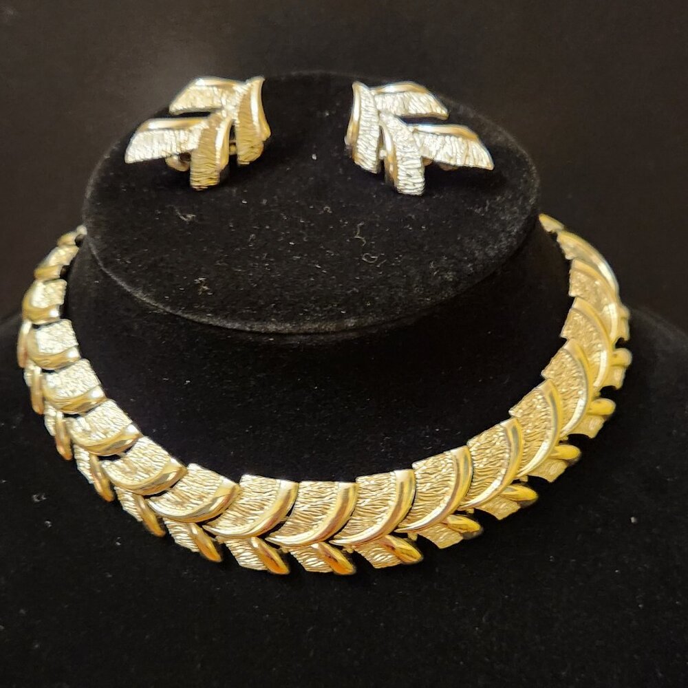 Rare Vintage 60s CORO Silver Choker Necklace & Earrings Set